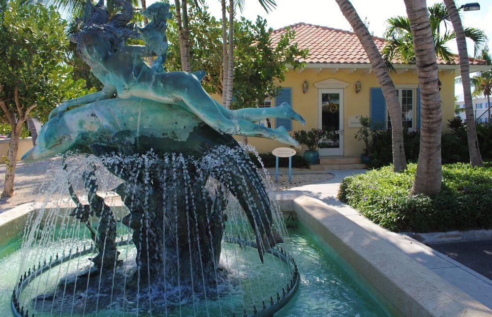 The Regent Grand Hotel Grace Bay Exterior photo
