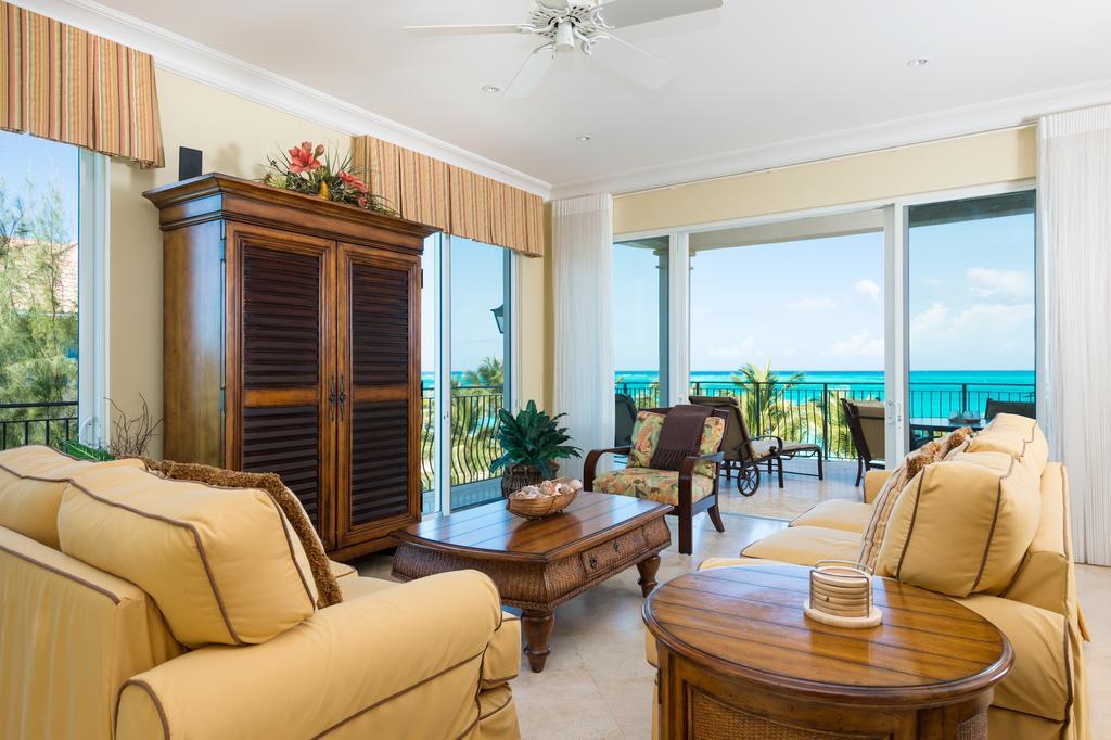 The Regent Grand Hotel Grace Bay Exterior photo