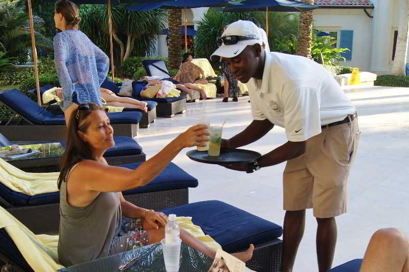 The Regent Grand Hotel Grace Bay Exterior photo
