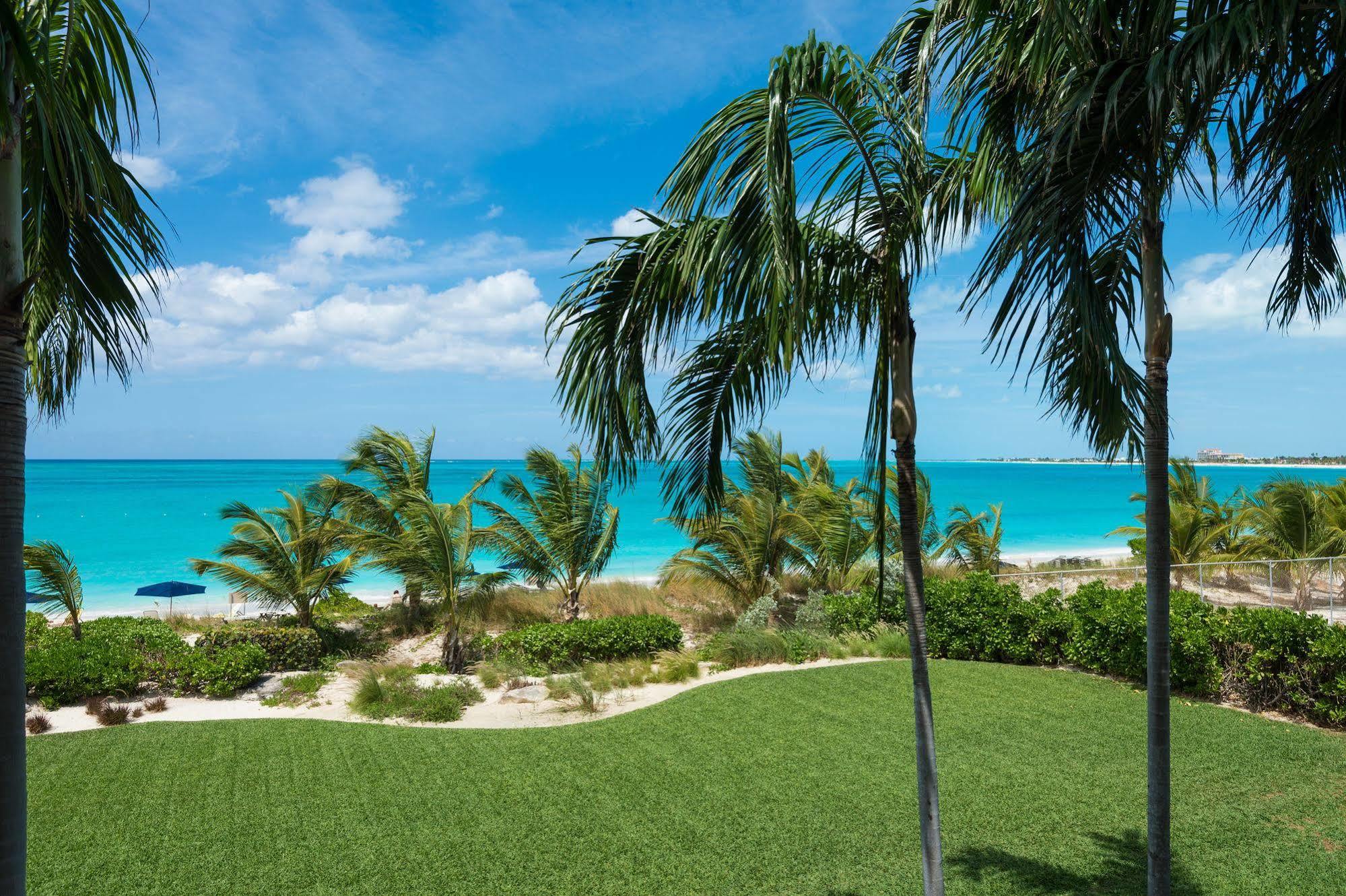 The Regent Grand Hotel Grace Bay Exterior photo